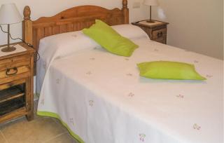 Lovely Apartment In Villaviciosa - 1