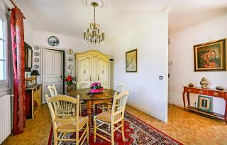 Lovely Home In Saint-Julien-Les-Rosie - 5