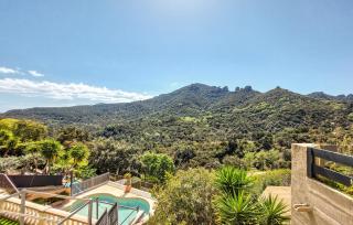 Awesome Home In Fréjus With Kitchen - Fréjus - 0