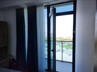 Metro City !We Are Here For Your Comfort And Peace - Batoemi - 2