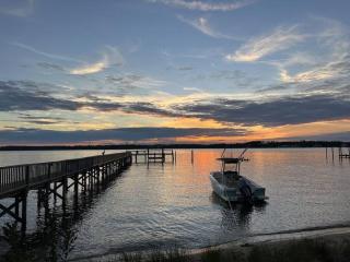 Stunning Waterfront View Home-Private Dock, Beach - Beaufort - 6