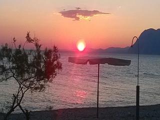 Sunset Swimming Rest - Patra - 5