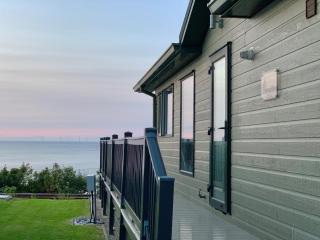 Victory Lodge 2 Bedroom - Sleeps 6 - Bron-Y-Wendon Holiday Park - Llanddulas - 6
