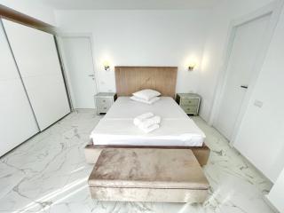 LUXURY Residence 2 bed-room Apartment - Mamaia - 7