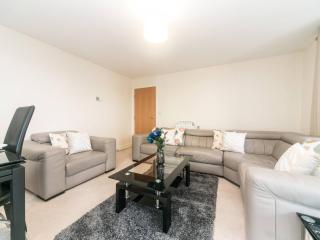 Modern 2Bedroom & 2Bathroom Apartment in Colindale - North London - Pass the Keys - 1
