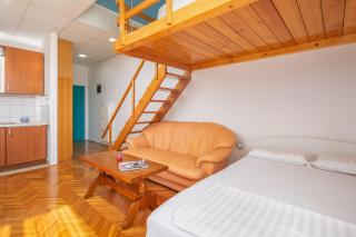 Tina Apartment in Town Centre with Free Parking - Makarska - 7