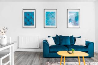 New Luxury Apartment - Cradley Heath - 2MH - Parking - Netflix - Top Rated - Birmingham - 1