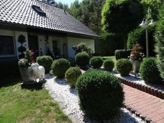 Schöne Ferienwohnung am Wald gelegen mit großem Sonnenbalkon - - 9
