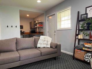 Private Suite in Davison - 3