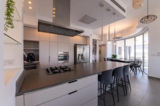 פנטהאוז קסם המפרץ DreamyRent Bay Magic Penthouse - 4