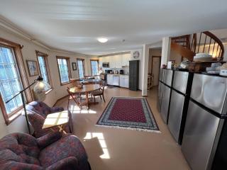 Home On The Connecticut - 1