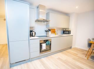 Convenient Central Birmingham 2 Bedroom Apartment - Birmingham - 9