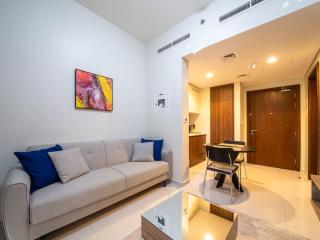 1 Bedroom Business Bay Bliss with a Canal View - Dubai - 4