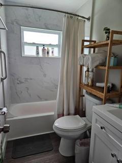 3 bedroom Casa Azul in Historic Northwood Hills - 3