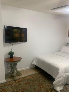 5BR Retreat Nature and Access Laurel MD - 2