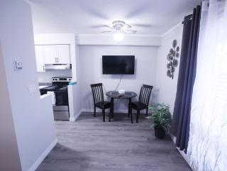 Newly renovated suite - Elliot Lake - 2