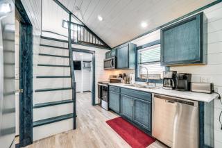 Broken Bow Cabin with Hot Tub, Fire Pit and Creek View - 3