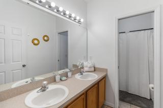5-3 Pool Home Located In Sunset Ridge Community! - 8