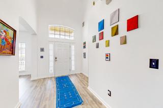 Waterfront 2-story home with water views, patio, streaming, washer/dryer, & AC - 6