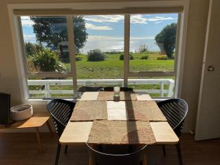 Pohara's Beach House - Pohara - 6