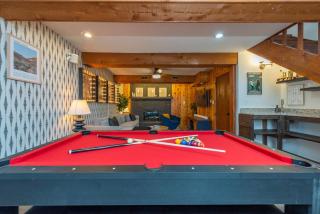 Game Room & Mini Golf Hot Tub Fire Pit - Arden - 8
