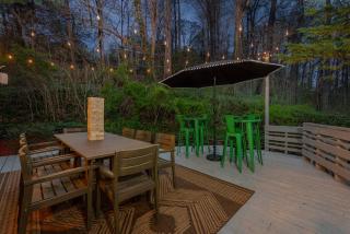 Game Room & Mini Golf Hot Tub Fire Pit - Arden - 4