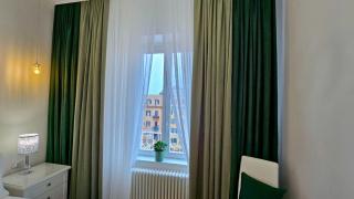 Val's Vatican Wall Apartment - 3