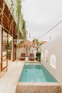 Serene Pool & Skylight Bathtub in Canggu, 5mins walk to the Beach - Canggu - 9