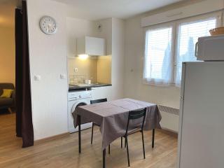Studio rénové avec balcon, proche commerces, wifi et cellier privatif - Balaruc-les-Bains. - FR-1-553-13 - Balaruc-les-Bains - 8