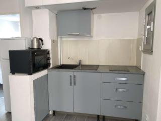 Beau T2 rénové avec balcons, climatisation et proche des Thermes - Balaruc-les-Bains - FR-1-553-115 - 4