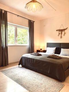 Edles Apartment in Architektenvilla mit großem Pool, Sauna, Dachterrasse und malerischem Garten - Pataias - 5