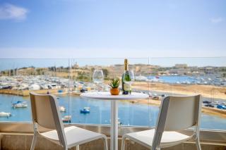 Stunning Apartment with Valletta and Harbour Views - Sliema - 9