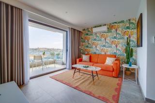 Stunning Apartment with Valletta and Harbour Views - Sliema - 7