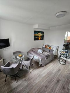 Stylish Studio near Kensal Green (E) - 9