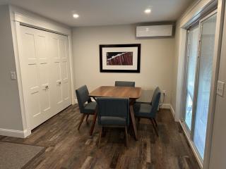 Cozy Retreat: 2BR, Patio - Ellsworth - 2