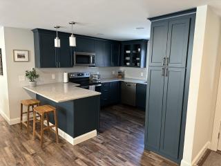 Cozy Retreat: 2BR, Patio - Ellsworth - 1