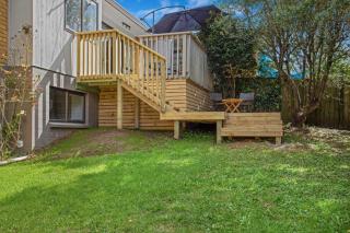 Sunnyside Townhouse with Rumpus, Parking and Deck - 4