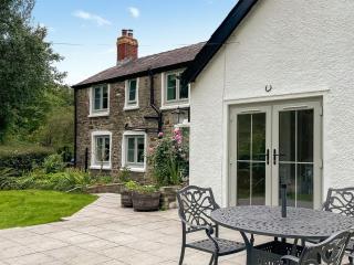 Miners Arms Cottage - 9