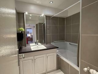 Charmant T2 avec terrasse, climatisé, centre-ville Antibes, proche mer et commerces - FR-1-252-177 - Antibes - 2