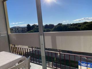 T1 rénové avec balcon, clim, wifi, à Balaruc-les-Bains - FR-1-553-220 - 4