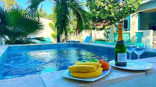 Fantastic Private Tropical Villa in Palm Beach with Breakfast - 0