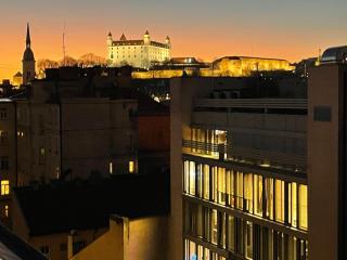 Old Town Apartment Black - Bratislava - 0