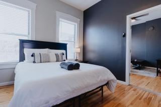 Chic 1BR Balcony & Laundry Soulard - Soulard - 9