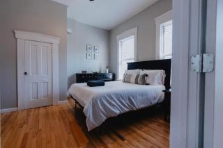 Chic 1BR Balcony & Laundry Soulard - Soulard - 5