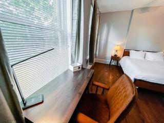 Urban 1BR Nurse's Retreat Barnes & Children's - Tower Grove - 8