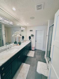 LaLa`s Luxury Beach House - 1