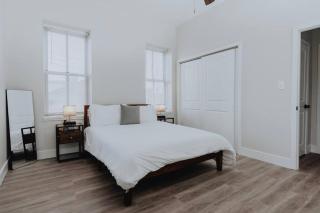 Luxe 2BR Oasis Patio & Laundry Soulard - Soulard - 2