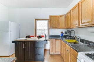 8 Mi to Chicago Oak Park Home with Fenced Backyard! - Oak Park - 2