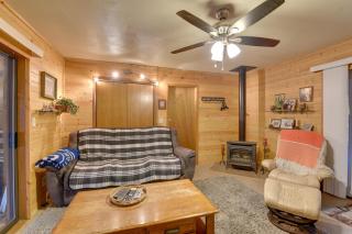 Munds Park Cabin with Furnished Deck and Fire Pit! - Munds Park - 8