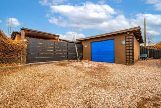 Casa Del Mar- King Bed - Patio -Railyard - 3BR - Santa Fe - 5
